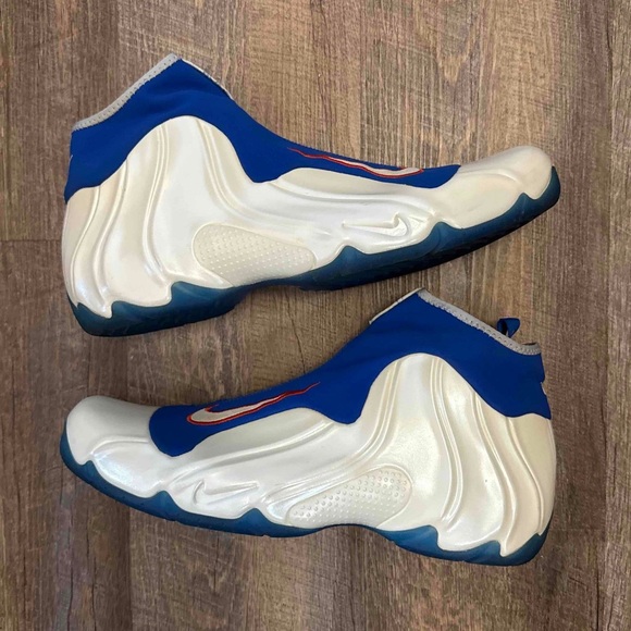 flightposite white blue
